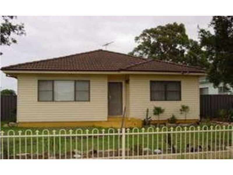 30 Georges Crescent, Georges Hall NSW 2198